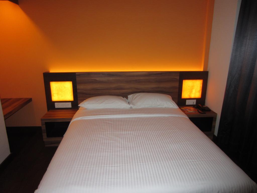 Waterfront Boutique Hotel Port Dickson Zimmer foto