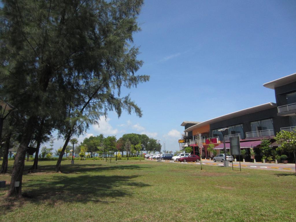Waterfront Boutique Hotel Port Dickson Exterior foto